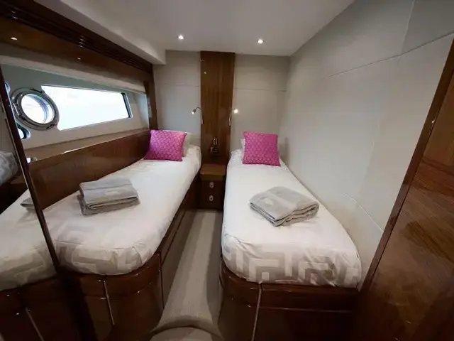 Sunseeker 75 Yacht