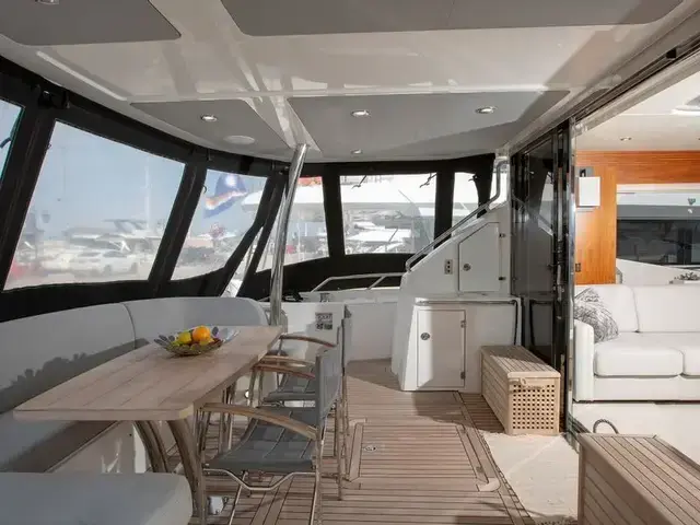 Sunseeker 75 Yacht