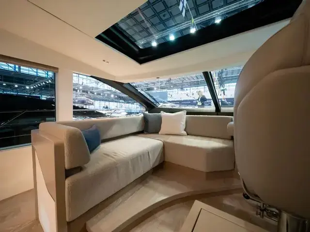 Sunseeker 75 Sport Yacht