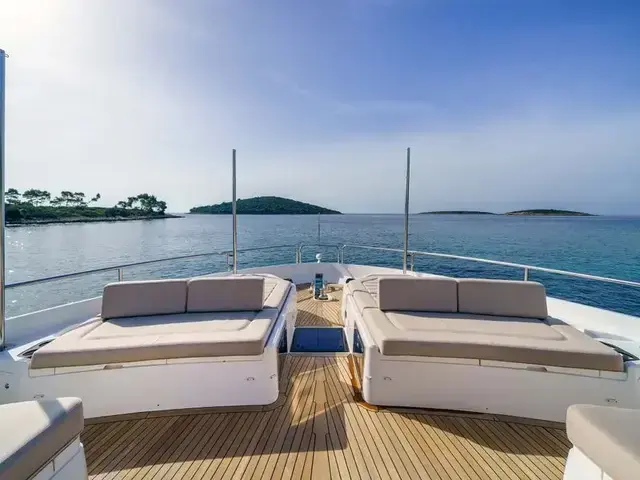 Sunseeker 76 Yacht