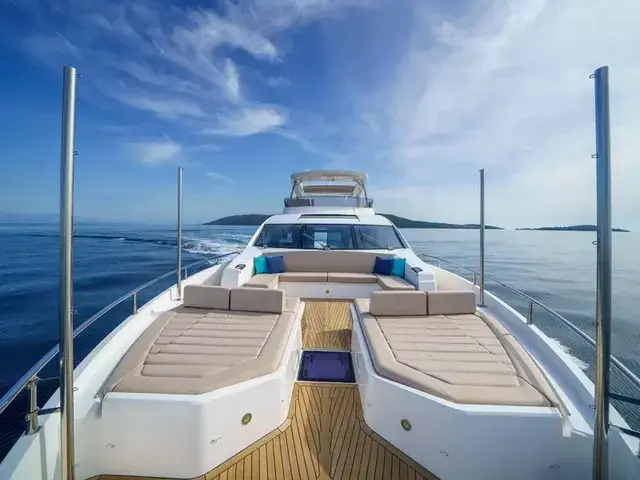 Sunseeker 76 Yacht