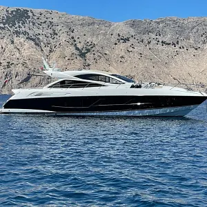 2017 Sunseeker Predator 68