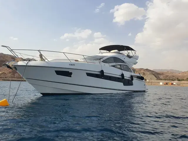 Sunseeker 68 Sport Yacht