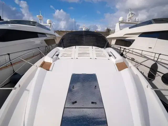 Sunseeker Predator 68