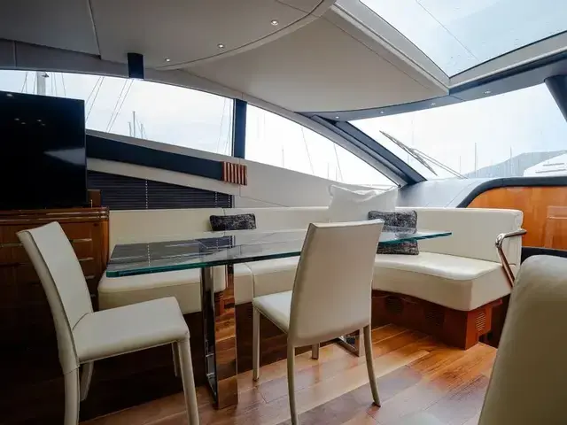 Sunseeker 68 Sport Yacht