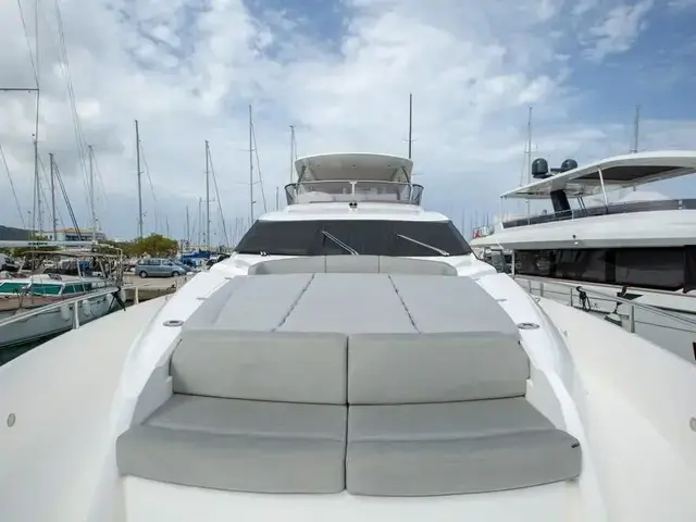 Sunseeker 75 Yacht