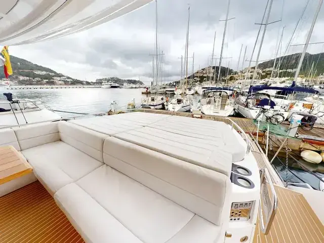 Sunseeker 68 Sport Yacht