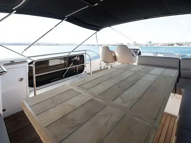 Sunseeker 68 Sport Yacht