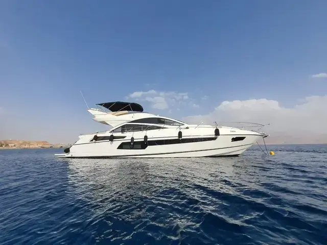 Sunseeker 68 Sport Yacht