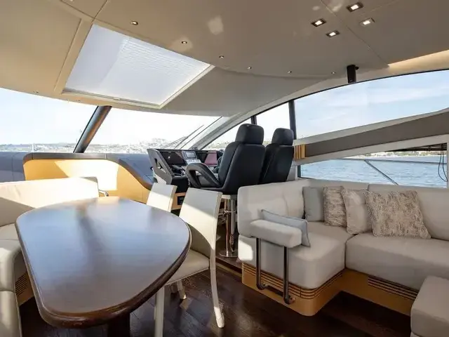 Sunseeker 68 Sport Yacht