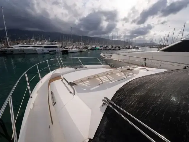 Sunseeker Predator 68