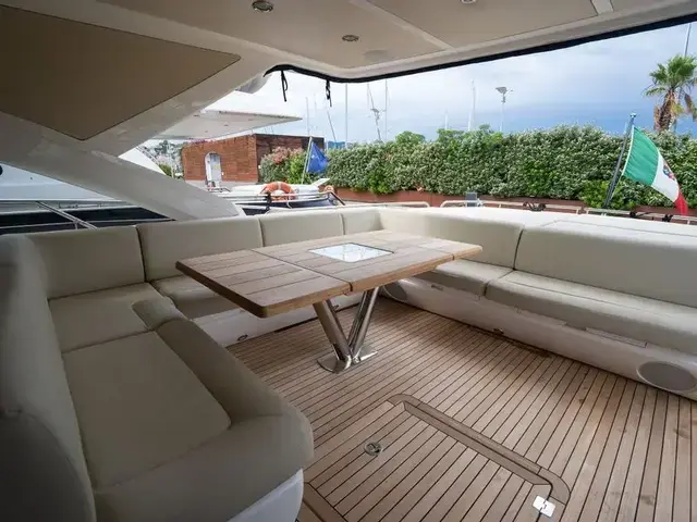 Sunseeker 68 Sport Yacht