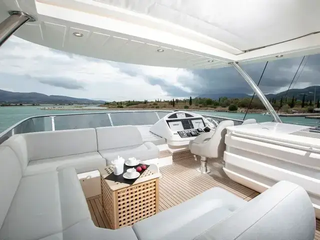 Sunseeker 75 Yacht