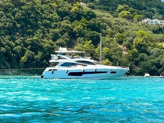 Sunseeker 75 Yacht