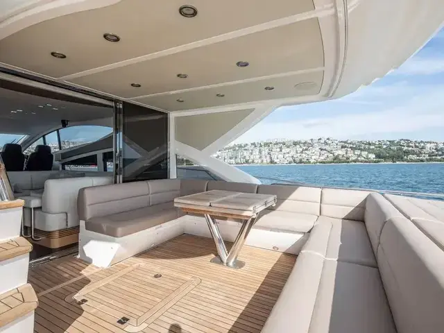 Sunseeker 68 Sport Yacht