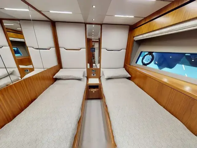 Sunseeker 68 Sport Yacht