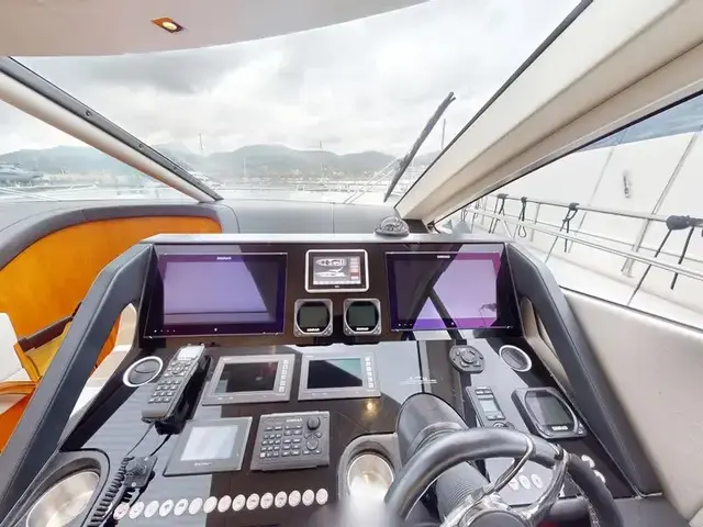 Sunseeker 68 Sport Yacht