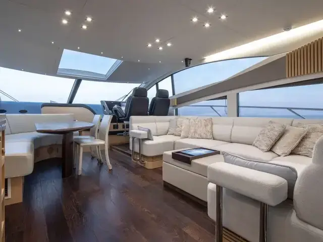 Sunseeker 68 Sport Yacht