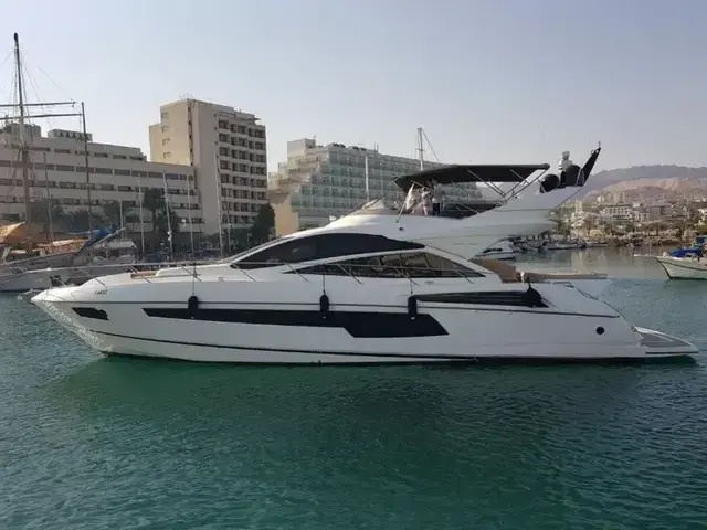 Sunseeker 68 Sport Yacht