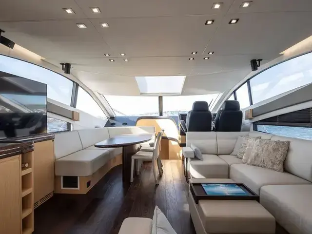 Sunseeker 68 Sport Yacht