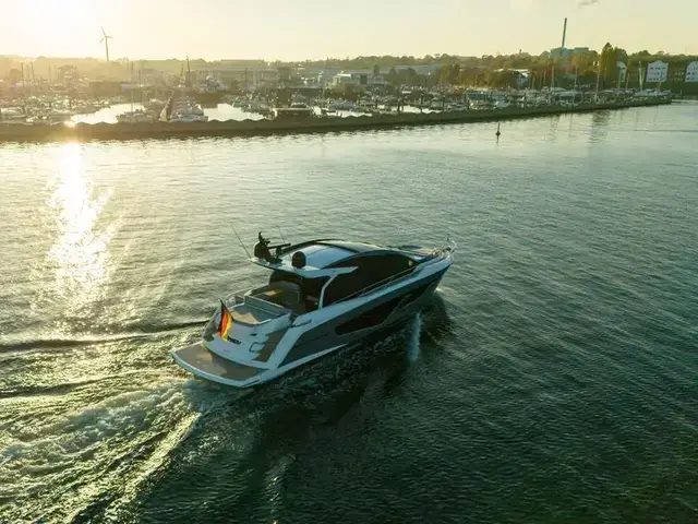 Sunseeker Predator 65