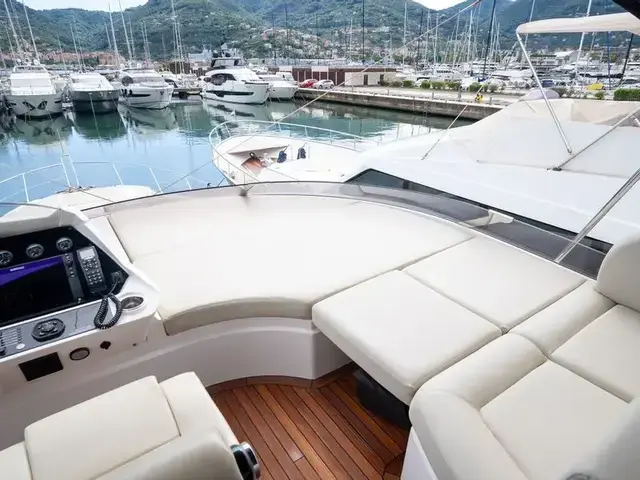 Sunseeker 68 Sport Yacht