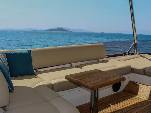 Sunseeker Manhattan 66