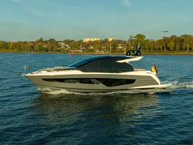 Sunseeker Predator 65