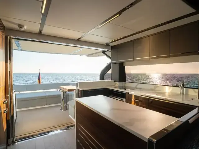 Sunseeker Predator 65