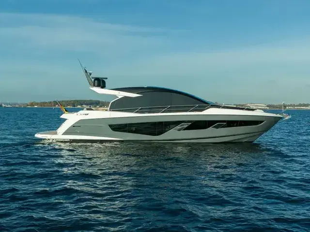 Sunseeker Predator 65