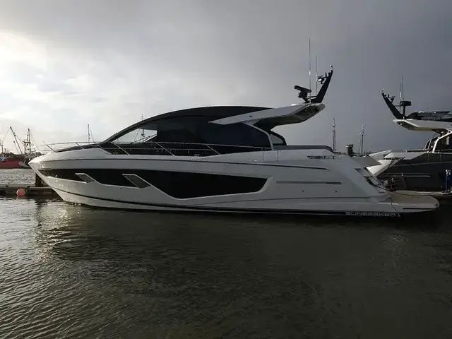 Sunseeker Predator 65