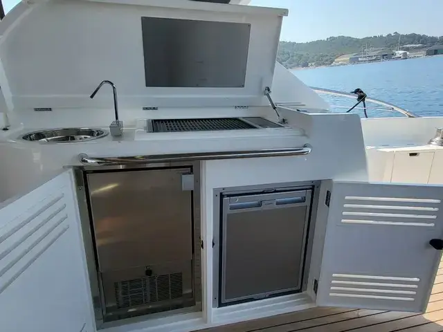 Sunseeker Predator 57