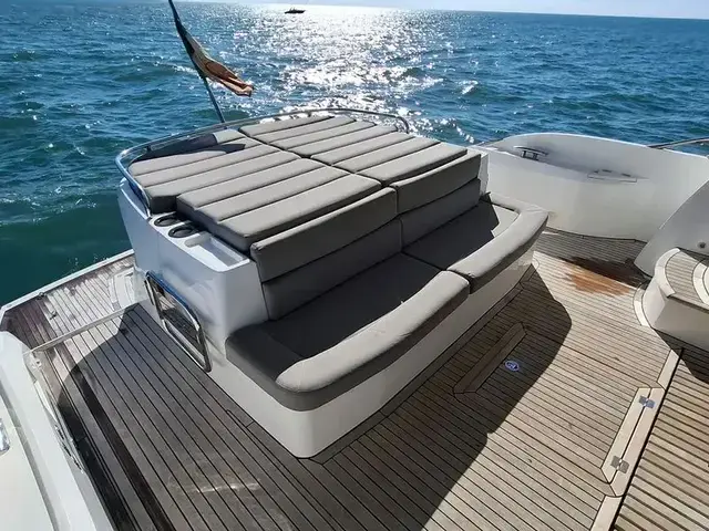 Sunseeker Manhattan 53