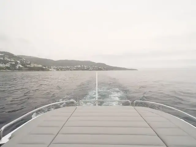 Sunseeker Predator 57