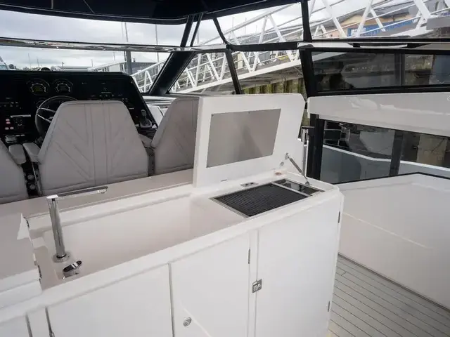 Sunseeker Superhawk 55