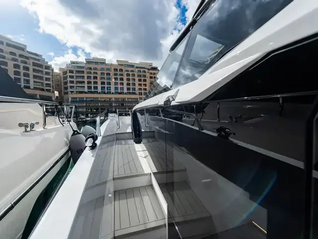 Sunseeker Superhawk 55