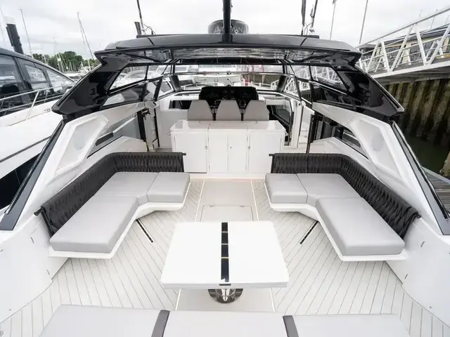 Sunseeker Superhawk 55