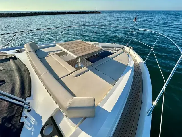 Sunseeker Manhattan 52