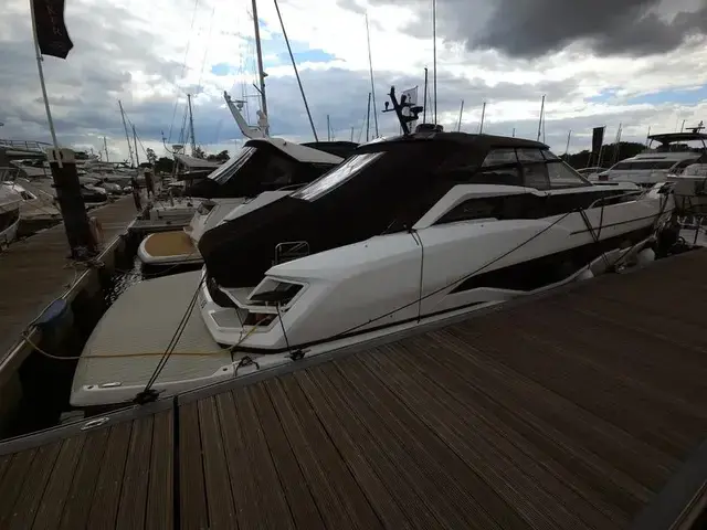 Sunseeker Superhawk 55