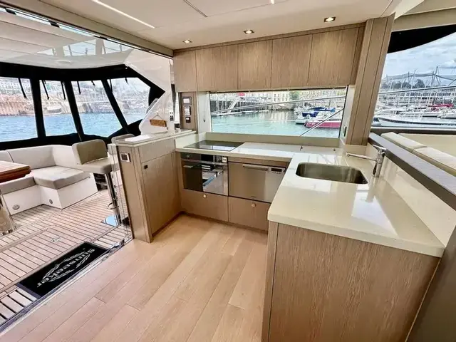 Sunseeker Manhattan 52