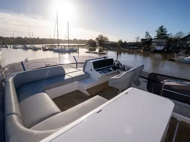 Sunseeker Manhattan 55