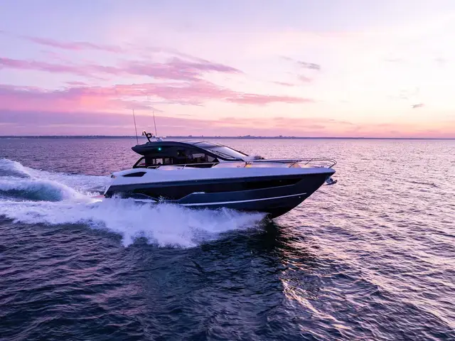 Sunseeker Predator 55