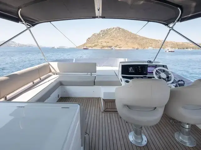 Sunseeker Manhattan 52