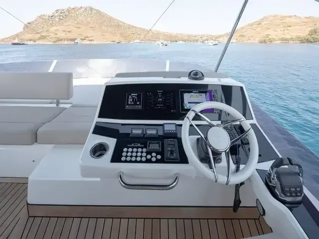 Sunseeker Manhattan 52