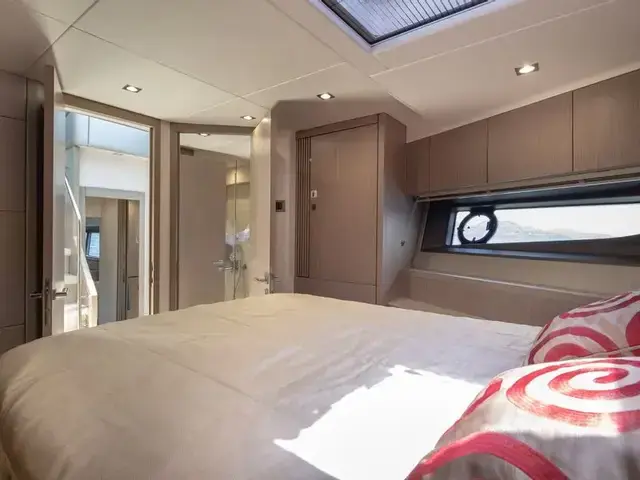 Sunseeker Manhattan 52