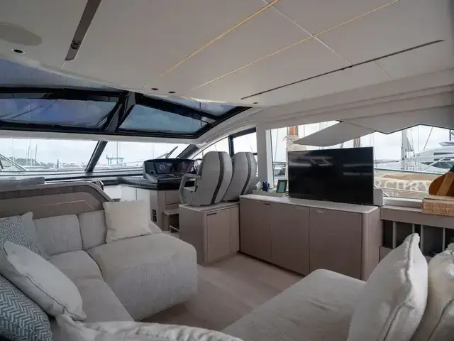 Sunseeker Predator 55 Evo