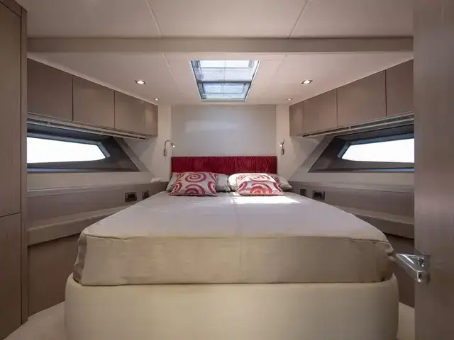 Sunseeker Manhattan 52