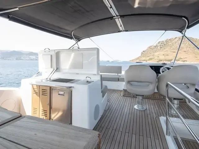 Sunseeker Manhattan 52