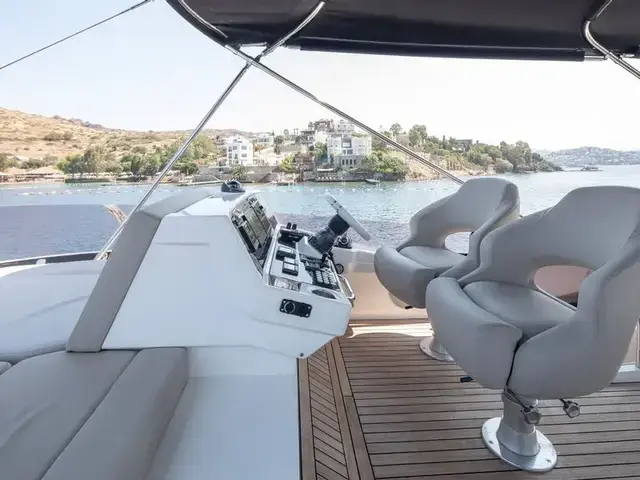 Sunseeker Manhattan 52