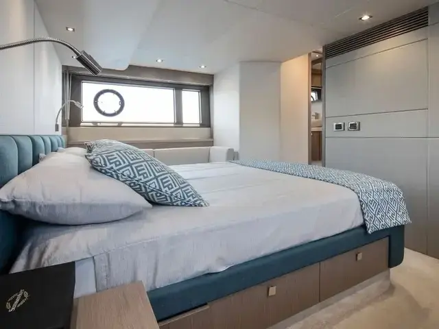 Sunseeker Manhattan 52